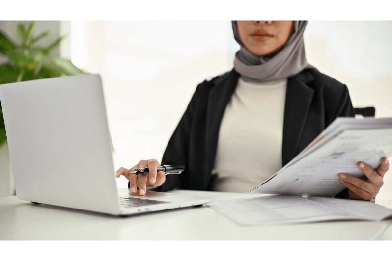 businesses uae need know re employee payroll records