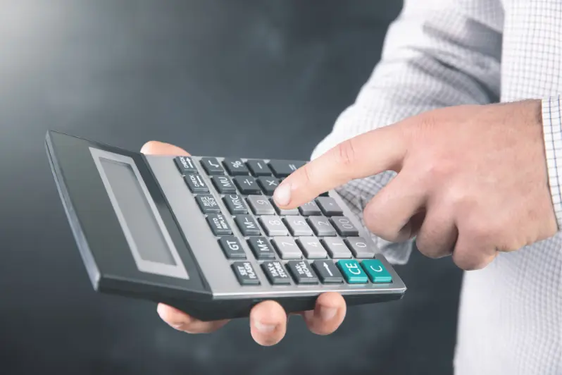 gratuity calculator qatar